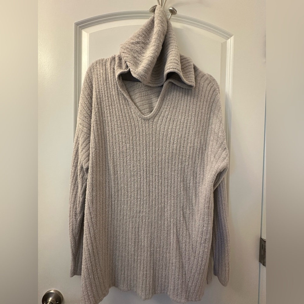 Gently Used BarefootDreams  CozychLite lounge set light gray:Hoodie/Short XL